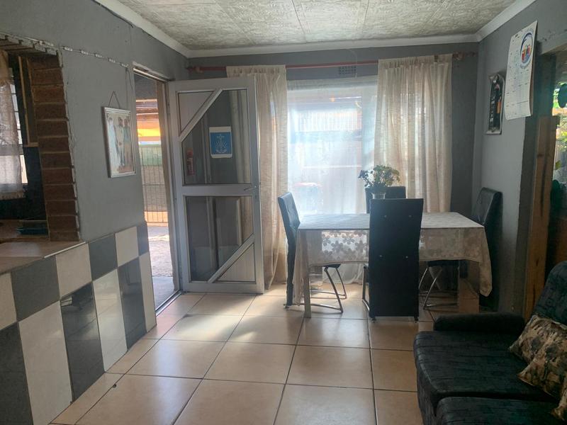 4 Bedroom Property for Sale in Lentegeur Western Cape